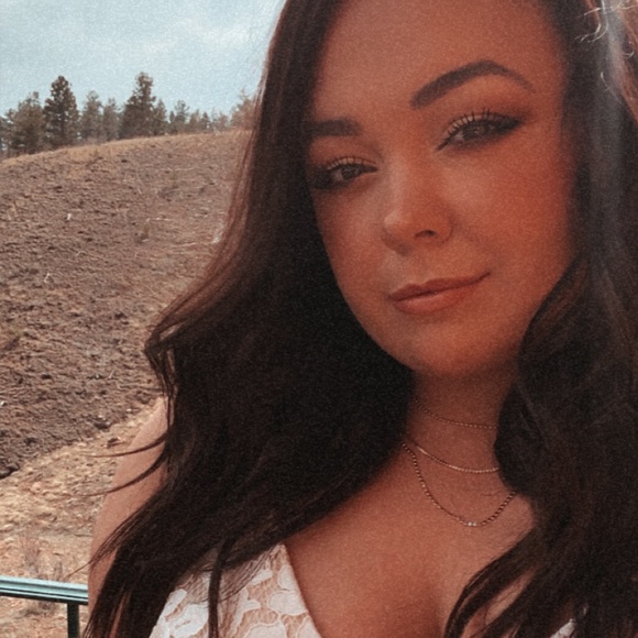 Meet your Posher, Miranda - Picture 1 of 4